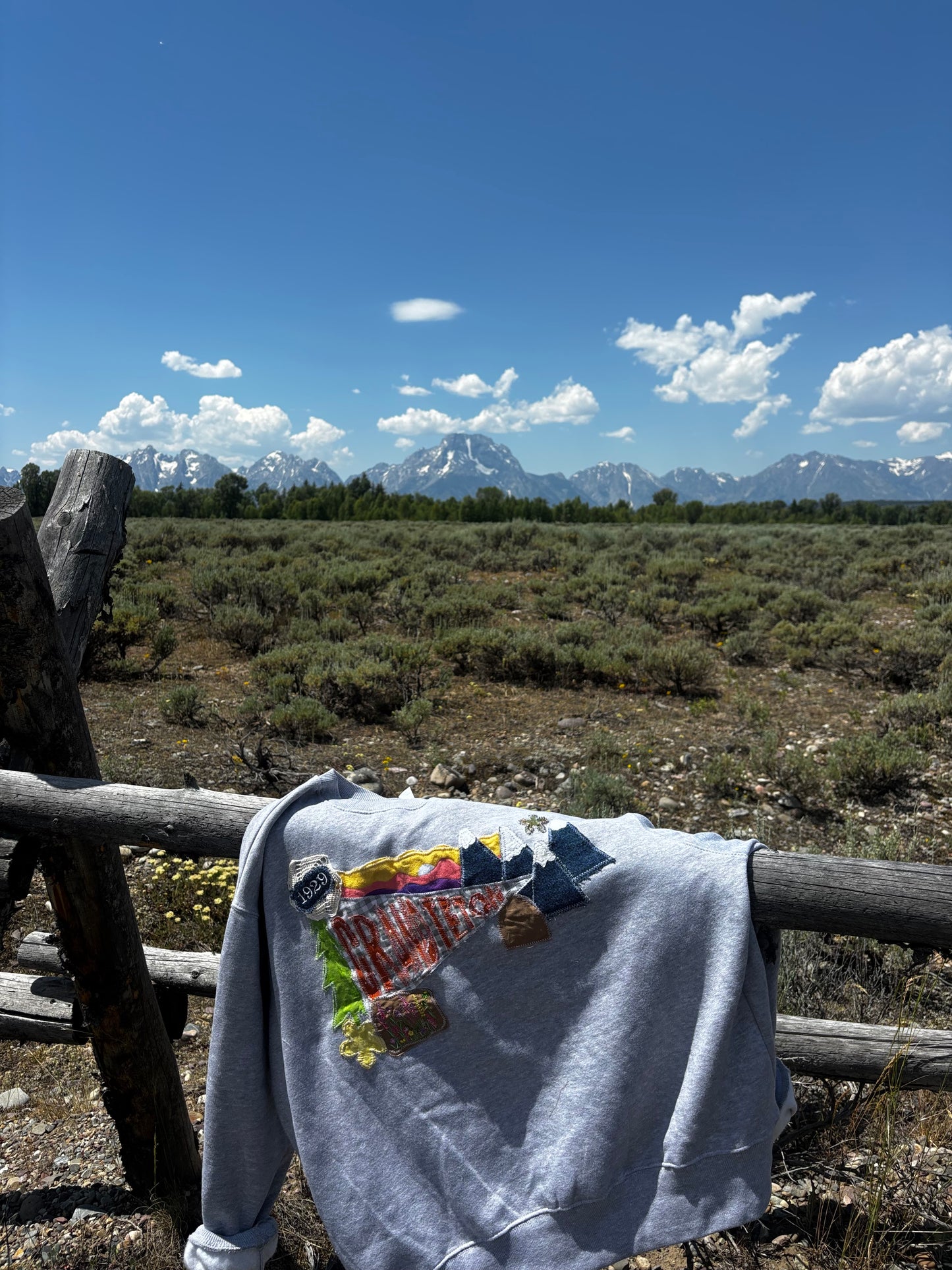 Grand Teton Crewneck ☼