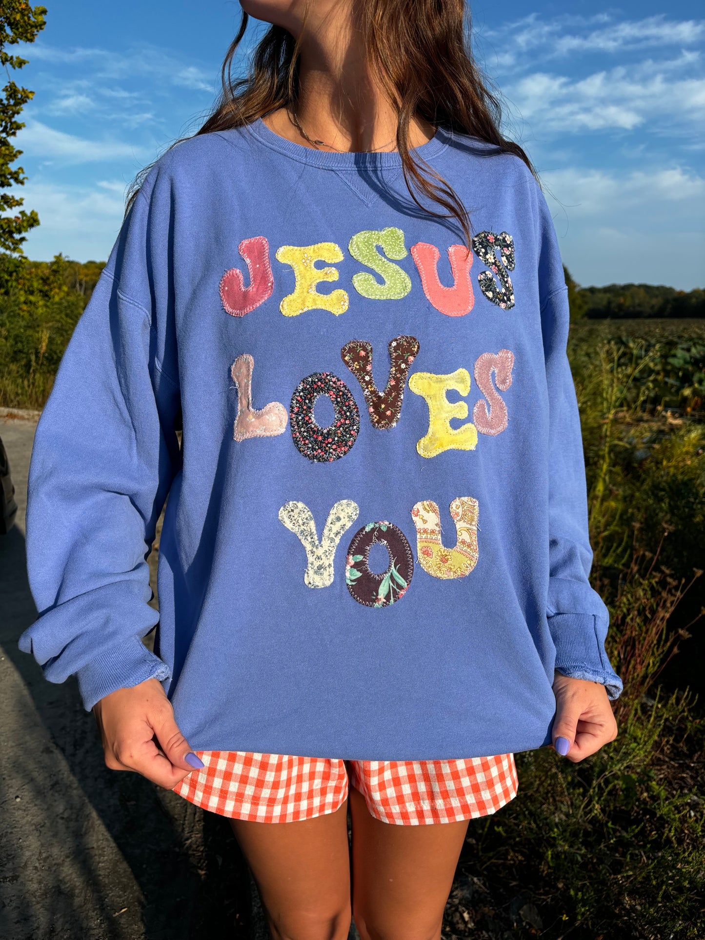 I Love Jesus Crewneck †