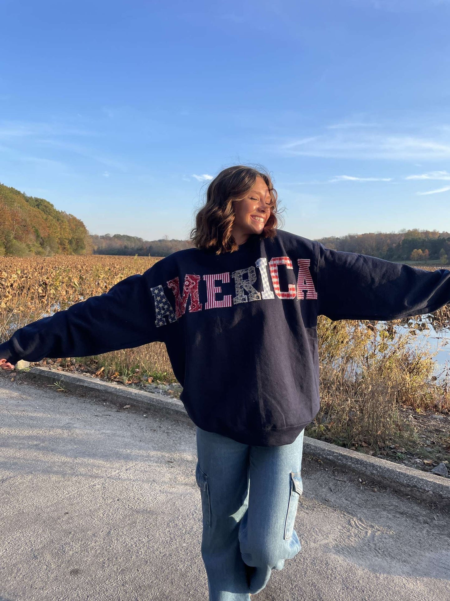 AMERICA Crewneck ♥︎