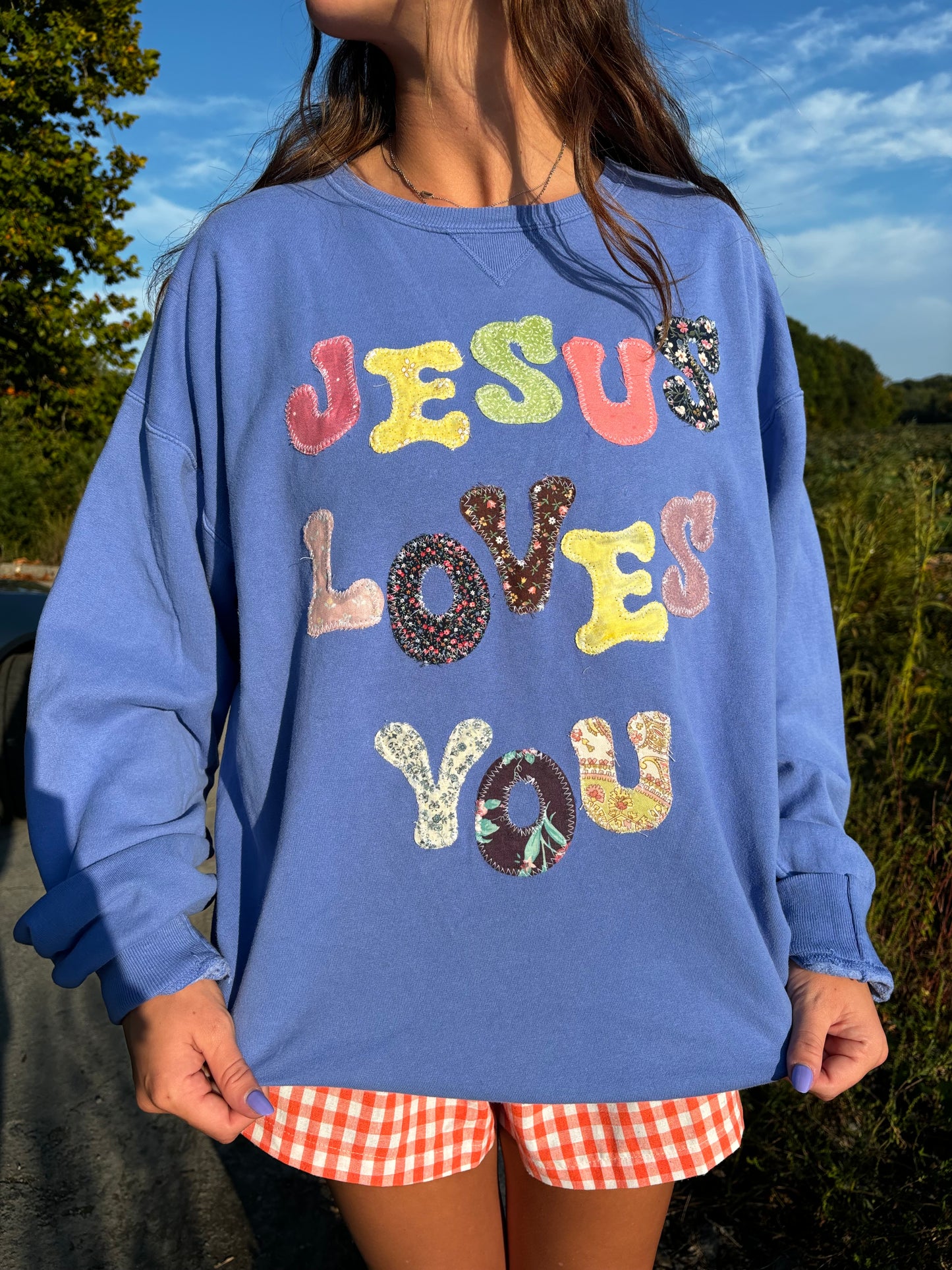 I Love Jesus Crewneck †