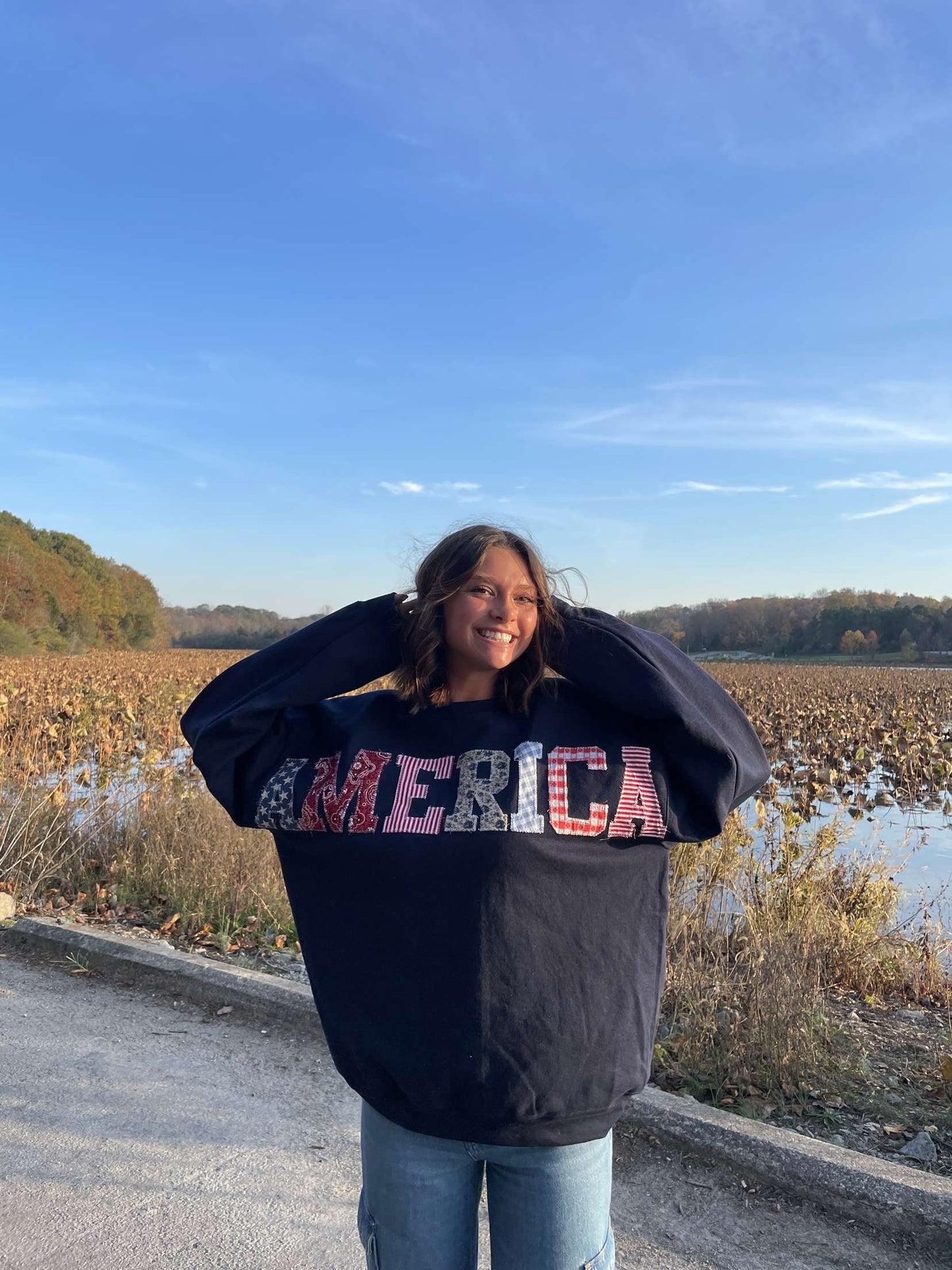 AMERICA Crewneck ♥︎