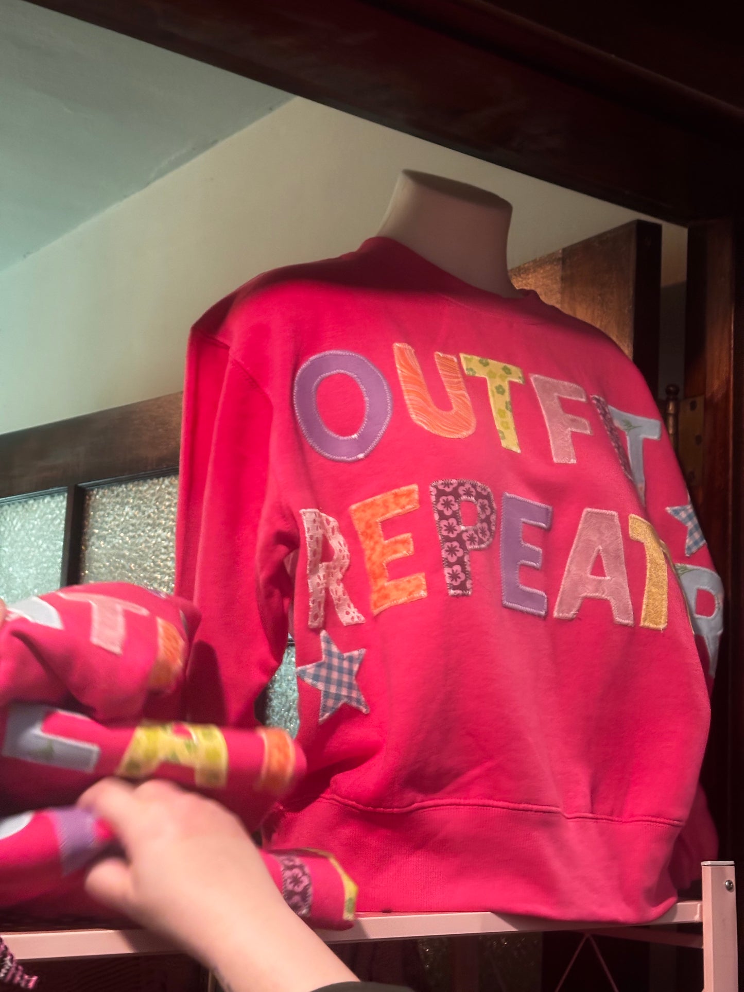 Outfit Repeater Crewneck ✿