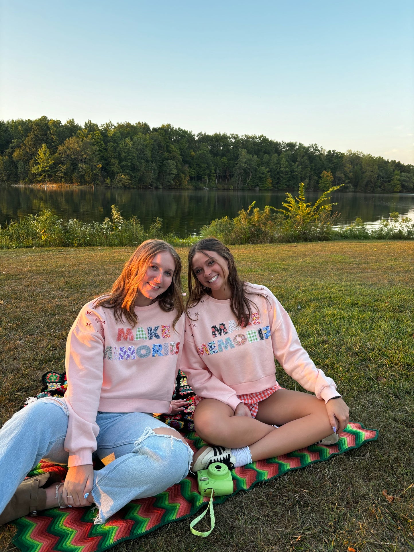 Make Memories Cropped Crewneck