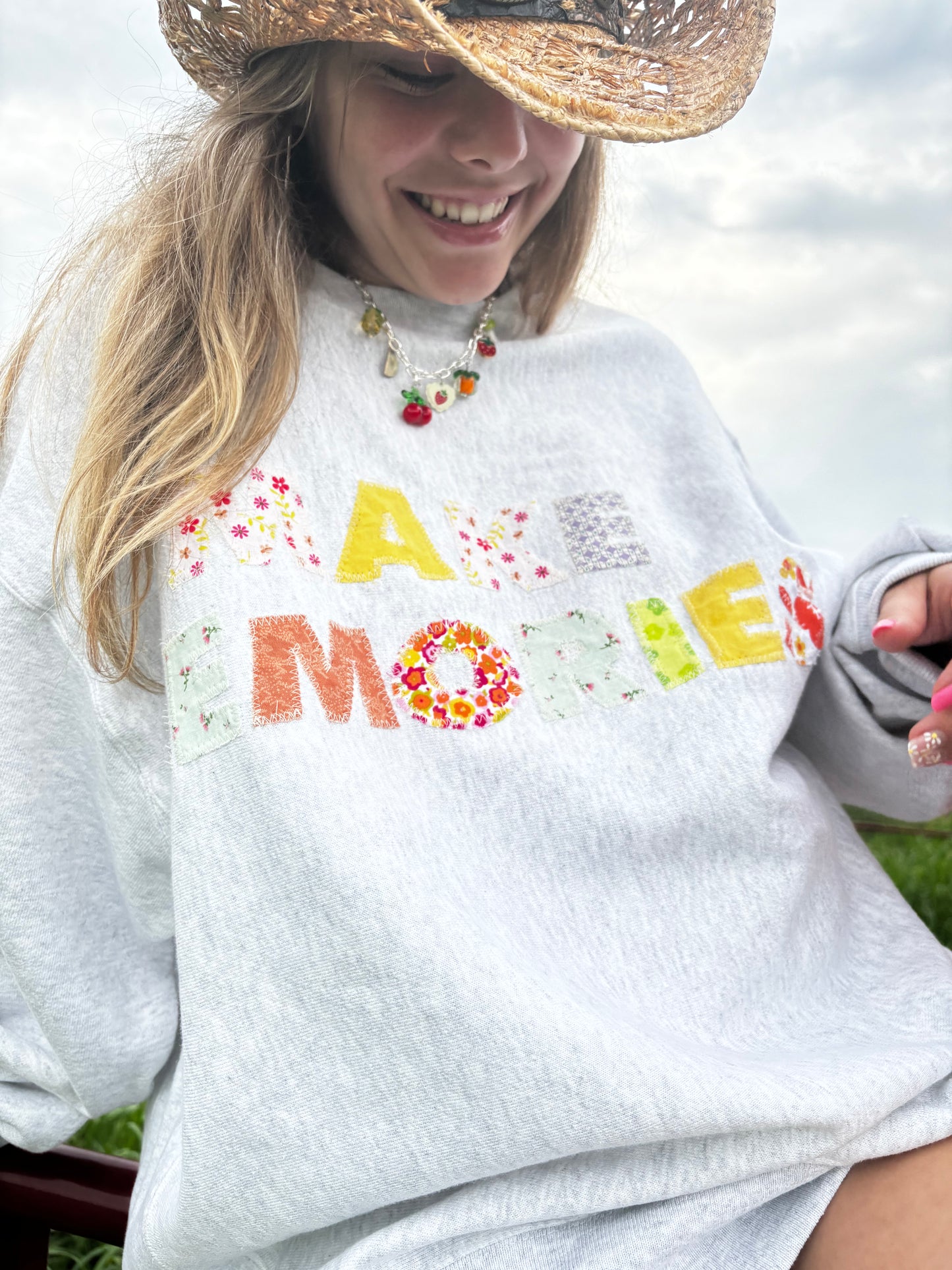 Make Memories Crewneck