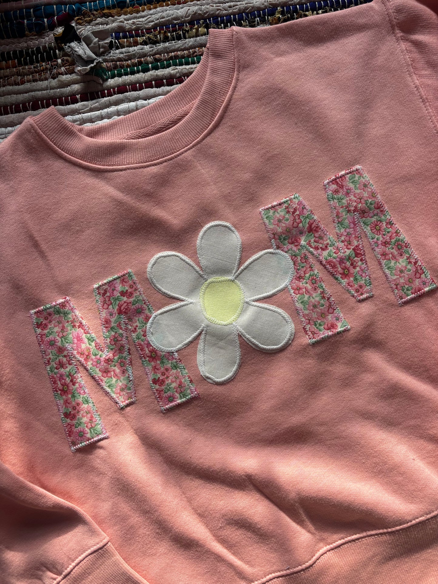MOM Crewneck