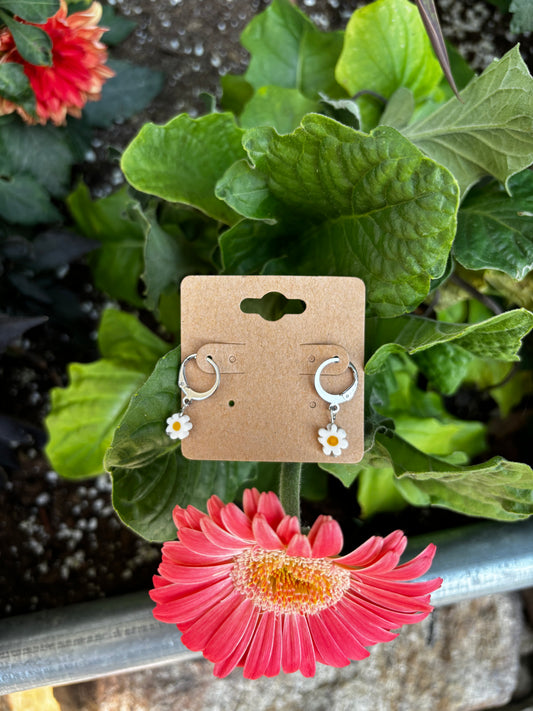 Dainty Daisy Earrings