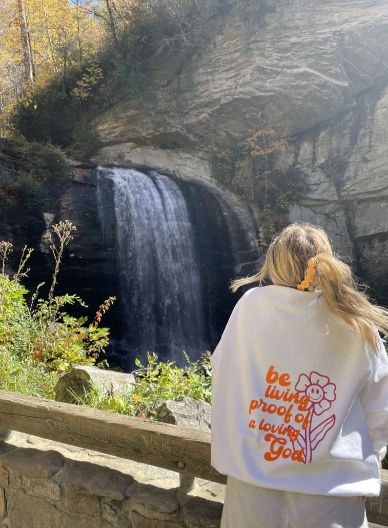 Loving God crewneck